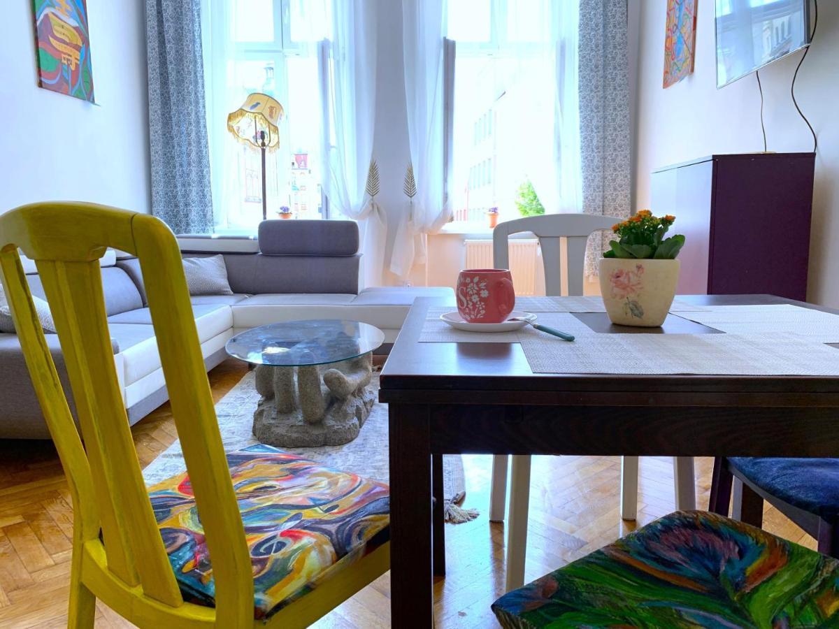 Rynekart Apartment Swidnica  Luaran gambar
