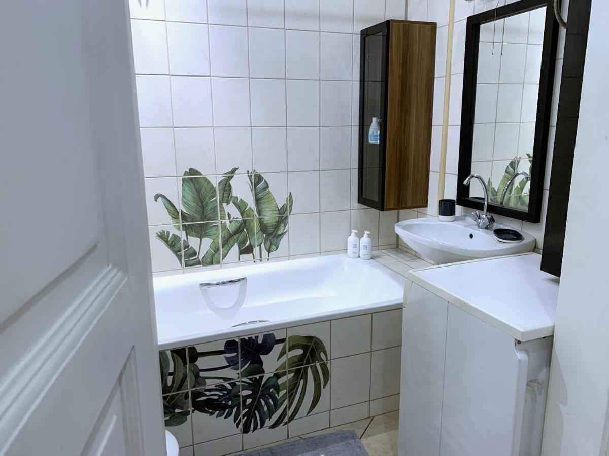 Rynekart Apartment Swidnica  Luaran gambar