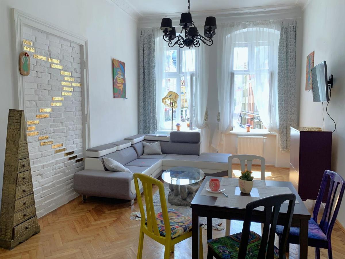 Rynekart Apartment Swidnica  Luaran gambar