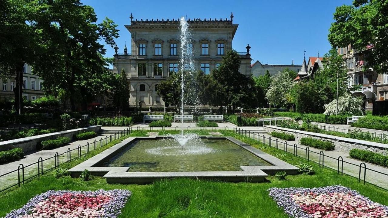 Rynekart Apartment Swidnica  Luaran gambar