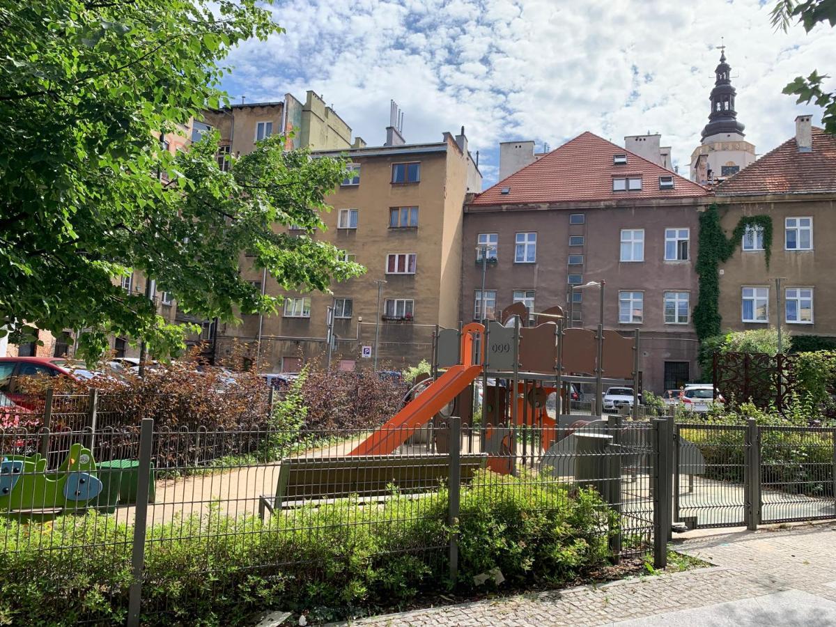 Rynekart Apartment Swidnica  Luaran gambar